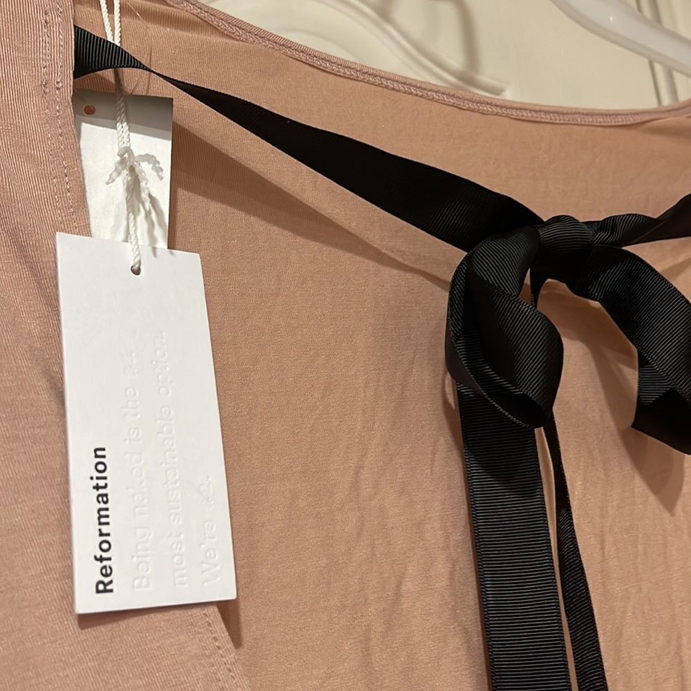 REFORMATION Mini Dress in Nude Blush with back tie Retail $118 NWT - Picture 3 of 10